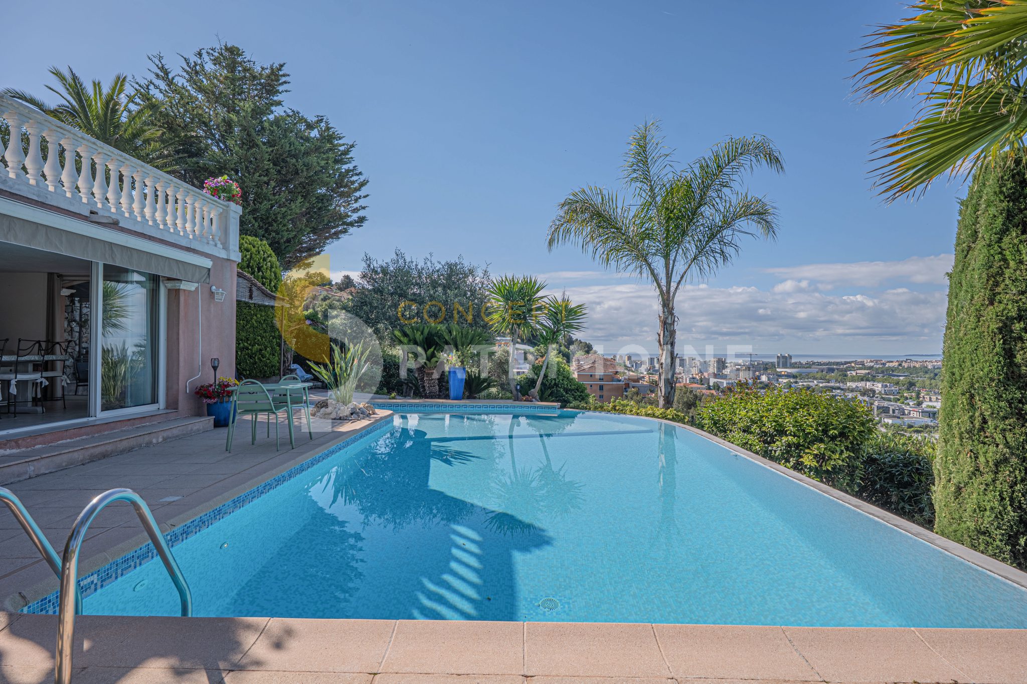 VILLA CORNICHE FLEURIE