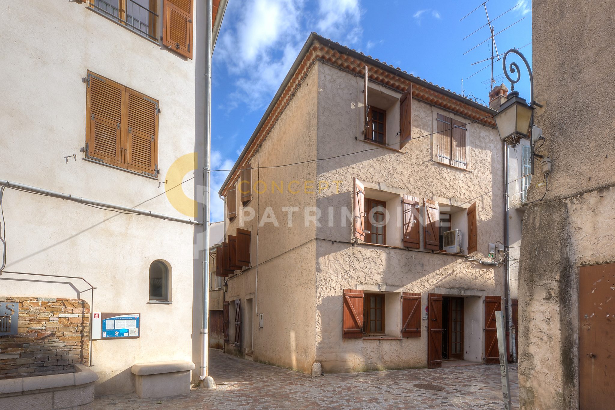 Maison 8 pièces 150.0 m2 – 360 000 € – A vendre