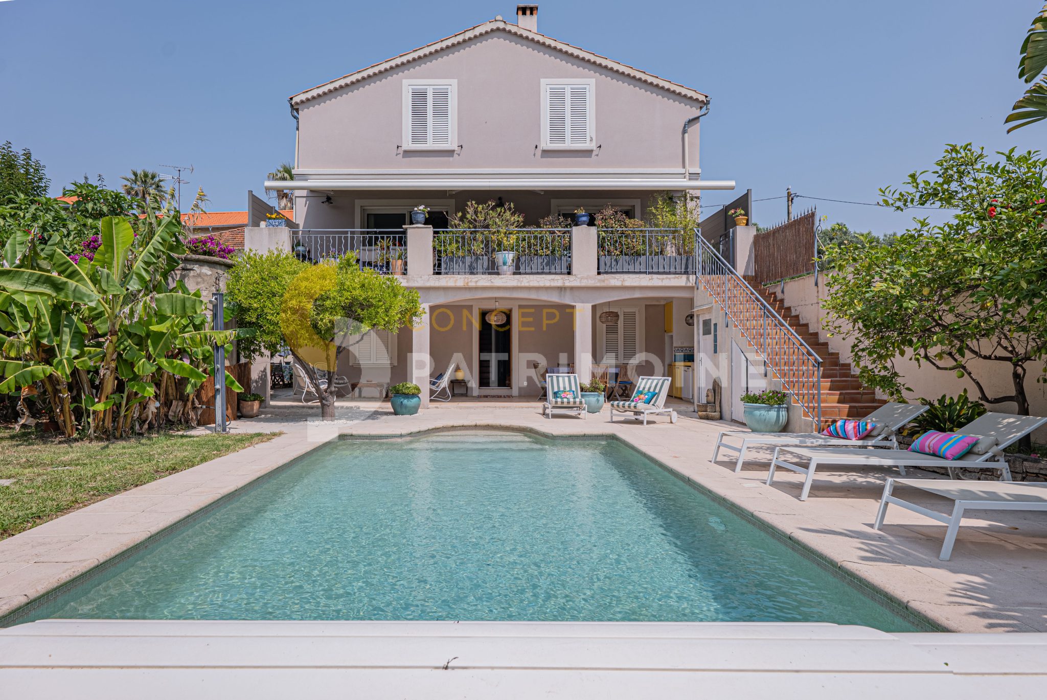 Golfe-Juan – Maison familiale avec piscine & dépendance