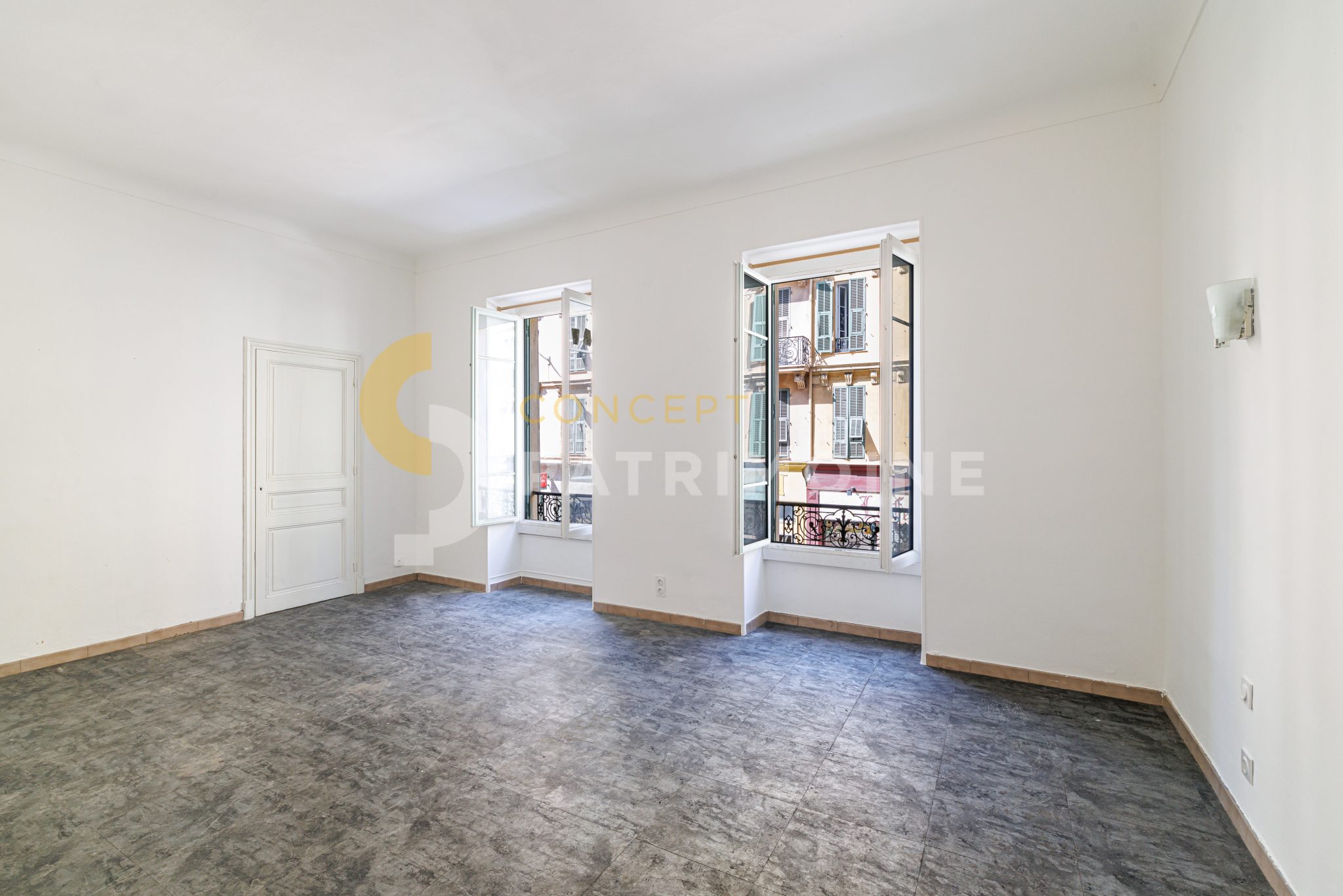 Appartement – 4 pièces – 89.3 m2 – 349 000 € – À vendre