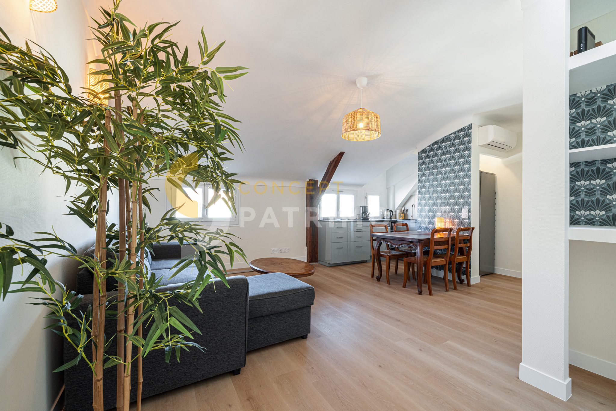 Appartement – 4 pièces – 81.46 m2 – 2 250 €/mois – À louer