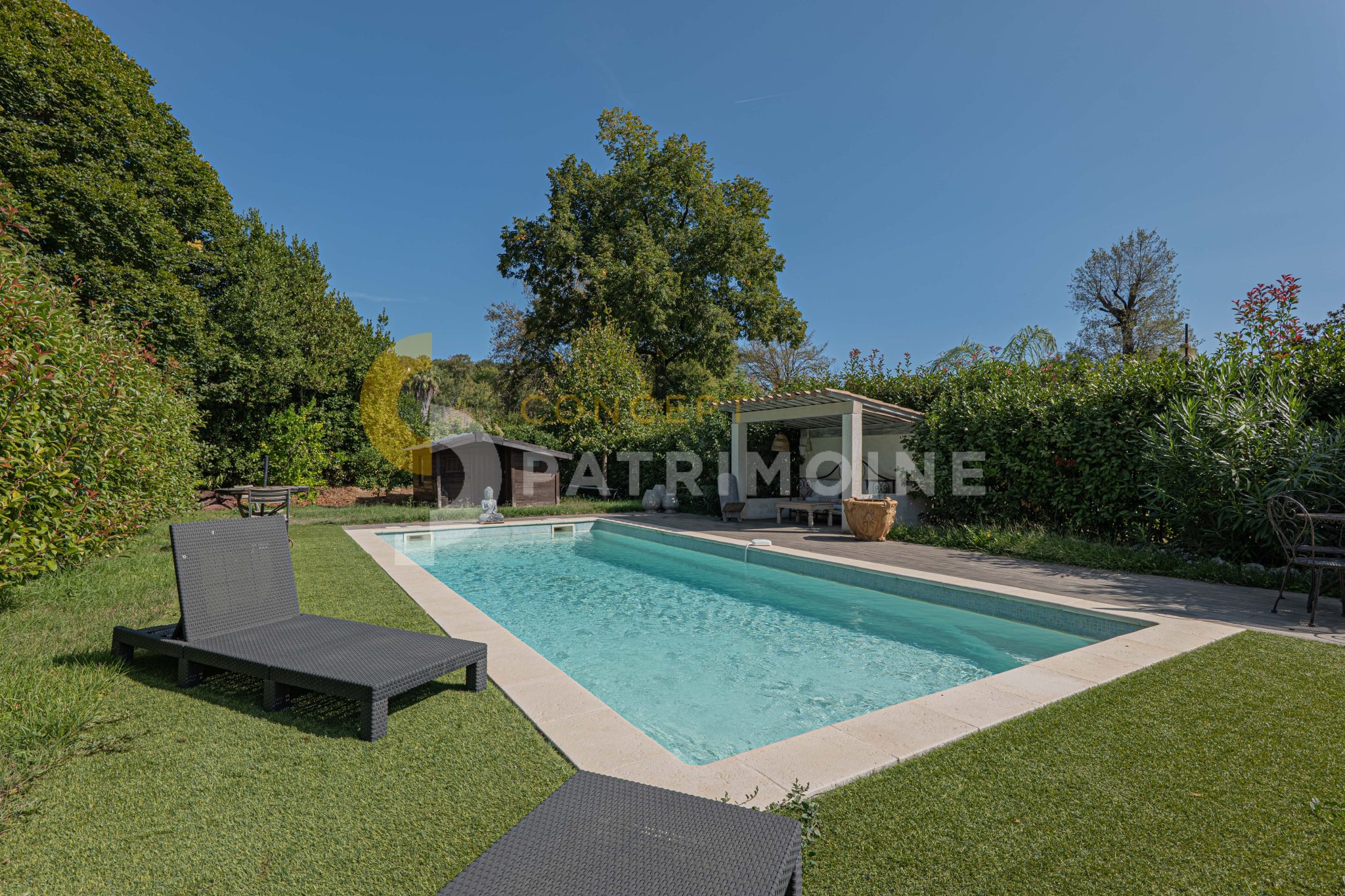 Maison – Maison jumelée – 5 pièces – 122.69 m2 – 845 000 € – À vendre