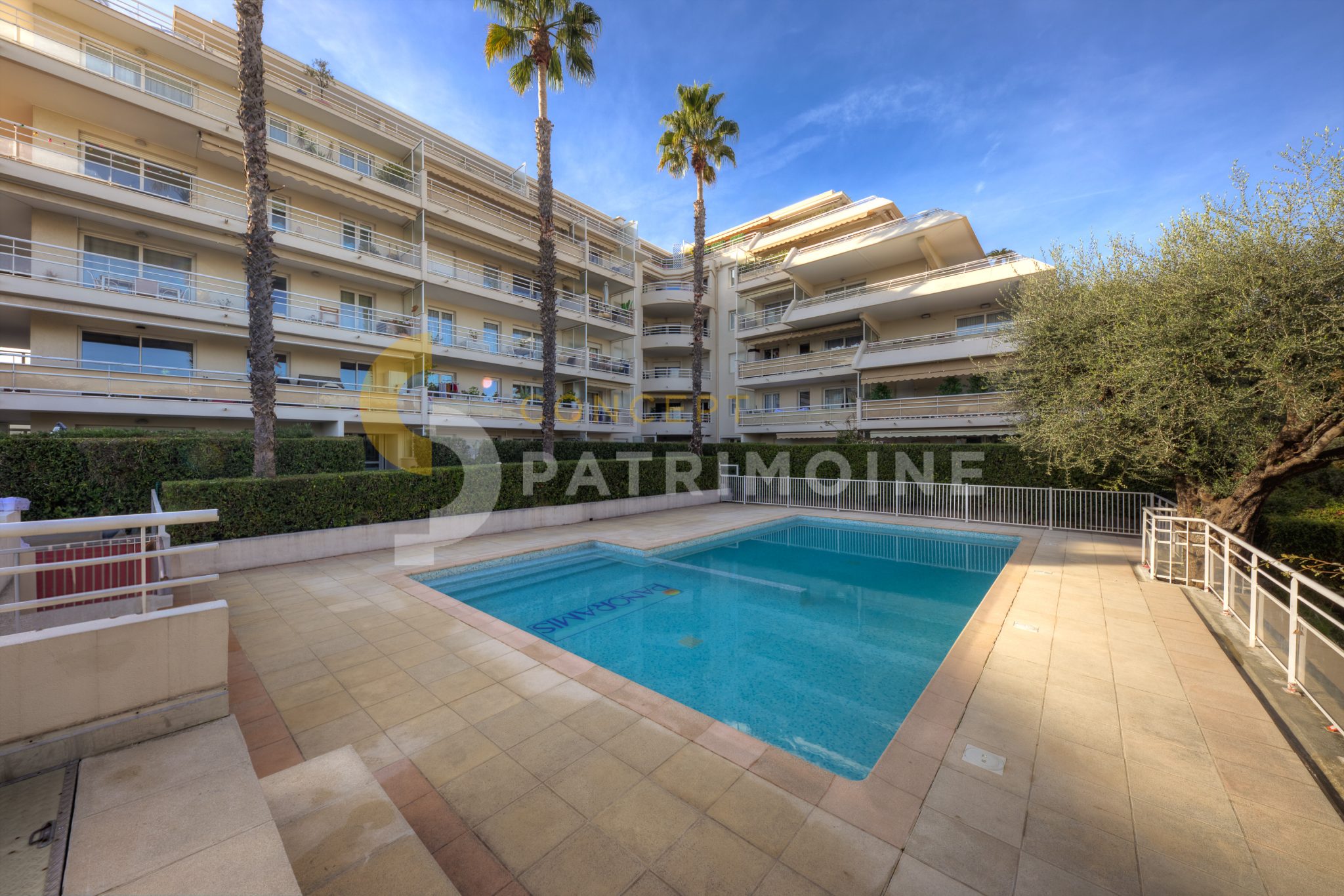 Appartement – 2 pièces – 33.45 m2 – 238 000 € – À vendre