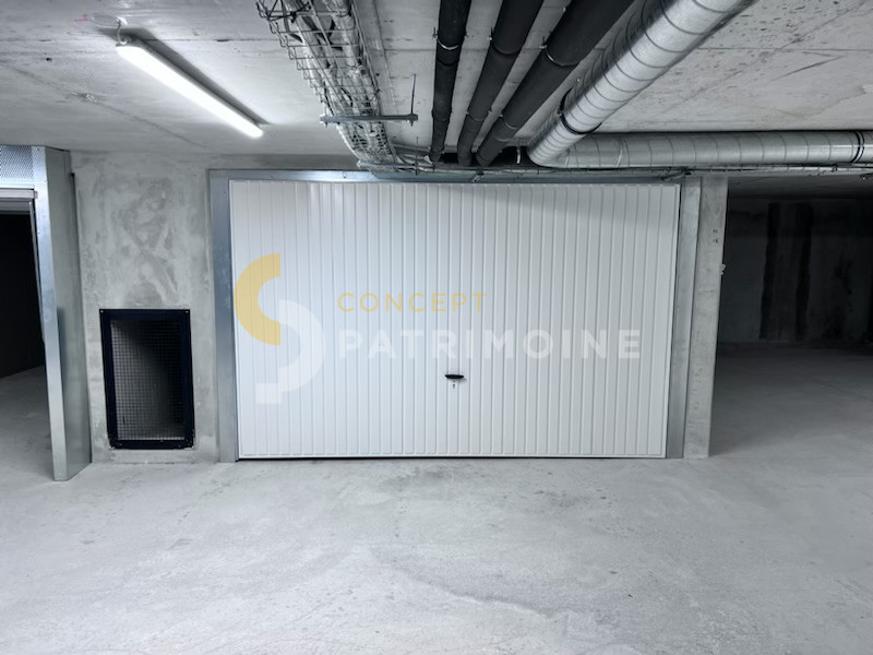 Garage/Parking – Garage en sous-sol – 17.0 m2 – 200 €/mois – À louer